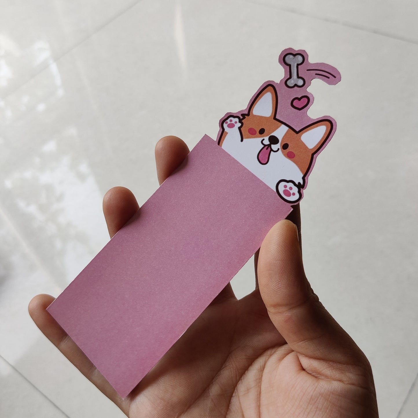 Die-Cut peeping bookmarks