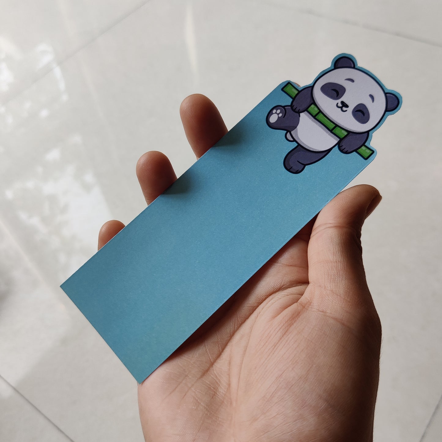 Die-Cut peeping bookmarks