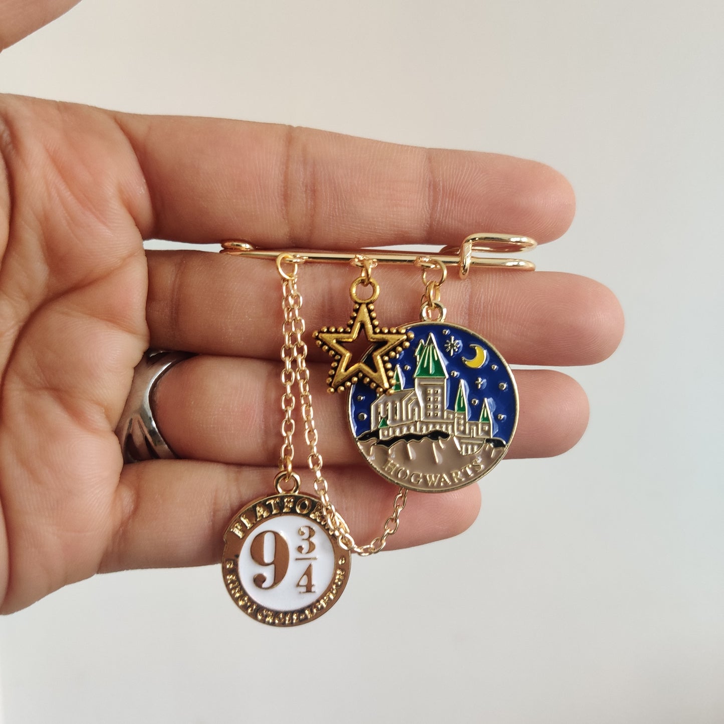 Hogwarts Brooch
